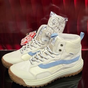 Vans Ultrarange Exo Hi – Vintage White / Blue Stripe – Size 8 Men / 9.5 Women